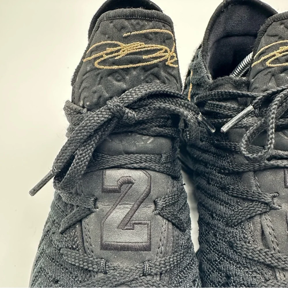 NIKE LEBRON XVI 16 